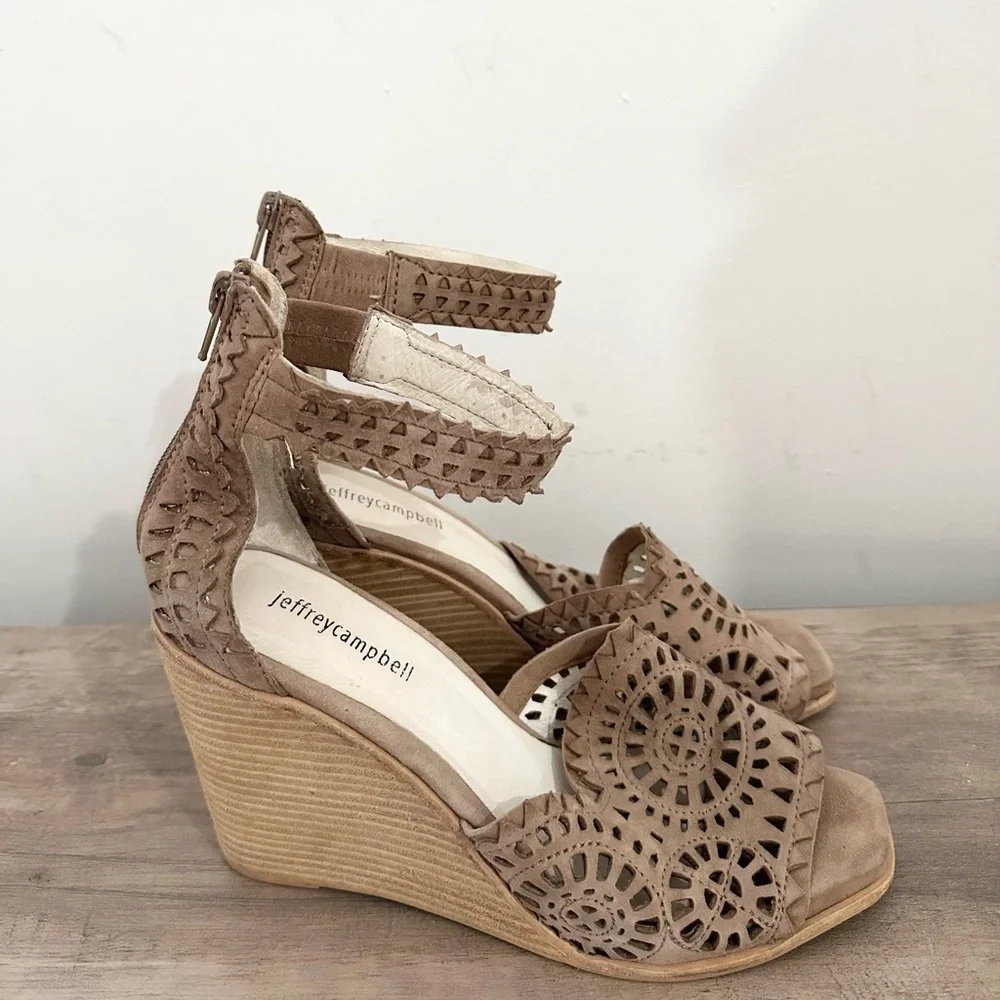 Jeffrey Campbell Del Sol Sandals Women's 10 Brown Tan Suede Wedge Ankle Strap